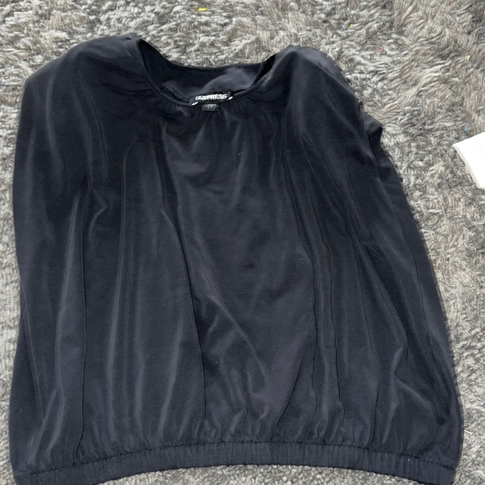 Shoulder pad crop top